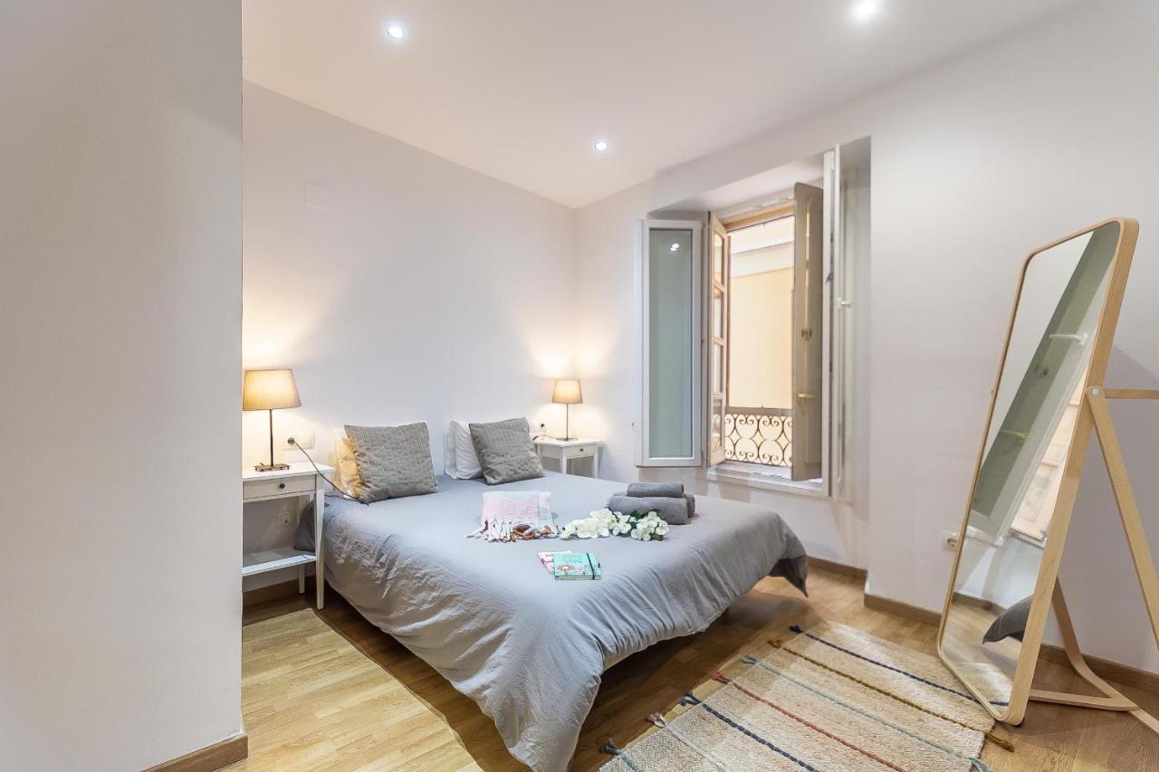 Boutique Mitjana Apartment Málaga Buitenkant foto